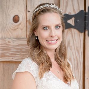 Meet your Posher, Holly